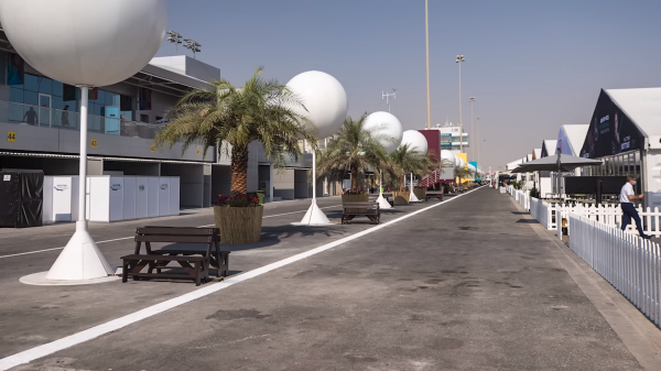Катар ввалил $350 млн на украшение автодрома для «Ф-1». Паддок – как Таймс Сквер, разнополые молитвенные комнаты, недоделки