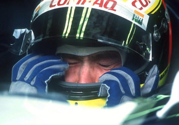 Брат Михаэля Шумахера тоже ехал к титулу «Ф-1». У него были лучший мотор и богатые команды, но все разбилось об упрямство боссов