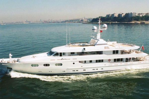 Бывший шеф «Ф-1» Экклстоун купил огромную яхту как настоящий бизнесмен: за $9 млн при стоимости в $93 млн при постройке