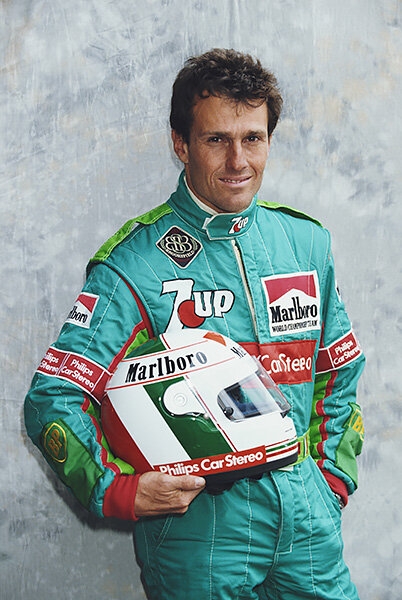Возможность дебюта в «Ф-1» Шумахер выиграл у чемпиона-пенсионера и бывшего пилота «Феррари». А на тестах его просили не ехать слишком быстро