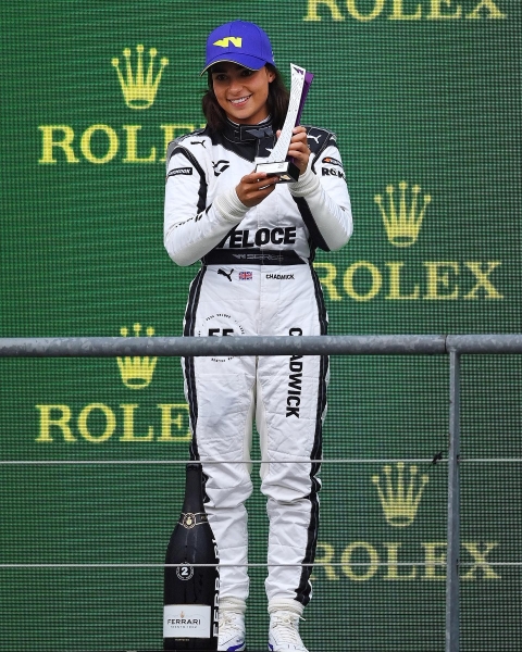 Джейми Чедвик – лучшая автогонщица мира прямо сейчас. Двукратная чемпионка женской «Формулы» и тест-пилот «Уильямс»!