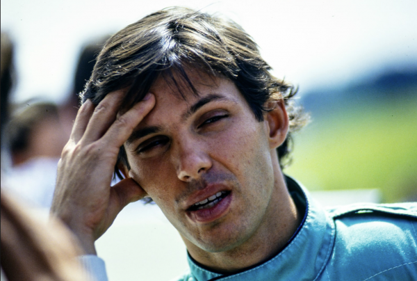 Сенна назвал его «счастливым ублюдком». 30 лет назад в Венгрии Мэнселл стал чемпионом Ф1 раньше всех в истории и ушел