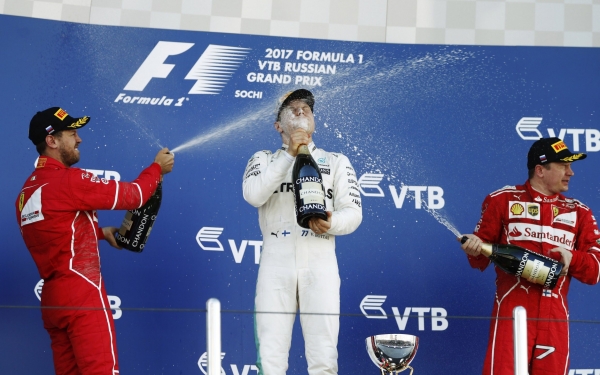 7 титулов и запоминающихся моментов «Мерседеса» в «Формуле-1»