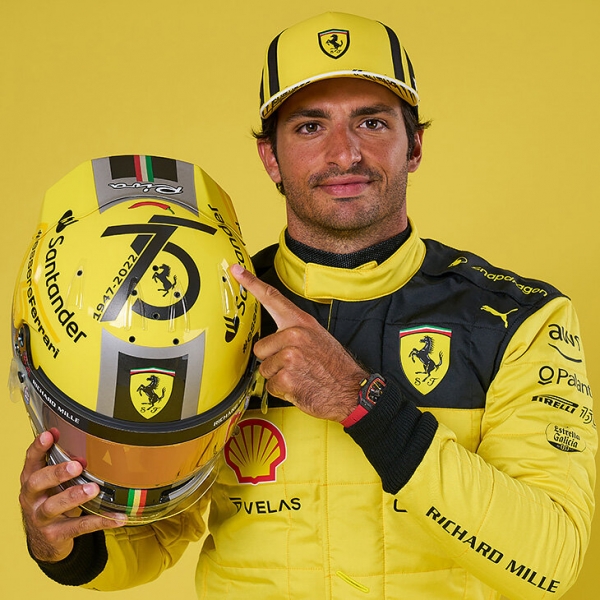 «Феррари» одела в желтое гонщиков и болид «Ф-1» ради домашнего Гран-при – почему?