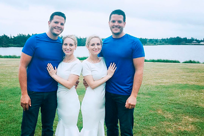 Близняшки из США вышли замуж за братьев-близнецов и одновременно забеременели