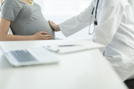 В Великобритании врачи лечили рак у беременной без ее ведома