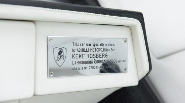 «Ламборгини» чемпиона «Ф-1» продают со скидкой в 300 тысяч евро. 35-летний ретро-суперкар с мощностью 454 л.с.