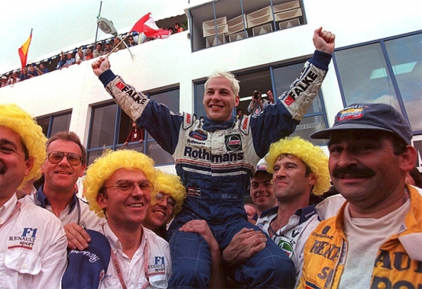 Главному правдорубу «Ф-1», антагонисту Шумахера в 90-х и чемпиону Жаку Вильневу – 50 лет. Вот что про него почитать