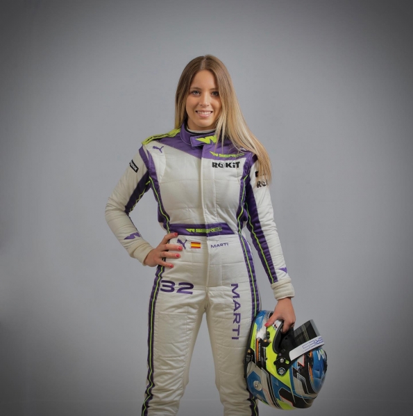 Нерея Марти – звезда сезона-2021 женской «Формулы». Возможно, самая красивая гонщица Серии W!