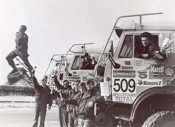 Советский автопром присутствовал на «Дакарах» с самого первого рейда. И разработал главную победную тактику