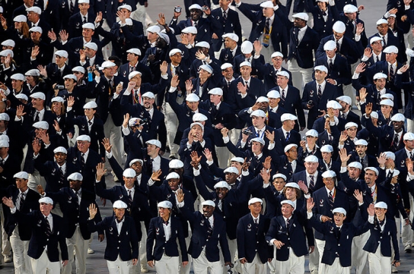 Спортивная вселенная Ральфа Лорена: одевает олимпийцев, восхищает Бекхэма и коллекционирует спорткары. Символ его бренда – игрок в поло