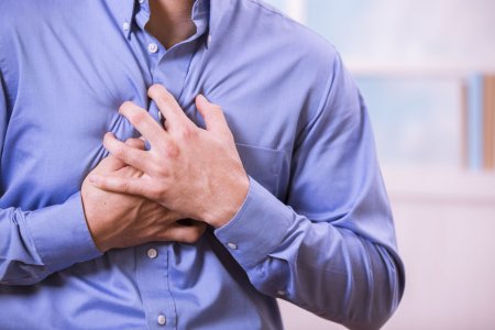 Кардиологи назвали симптомы, которые могут появиться до инфаркта