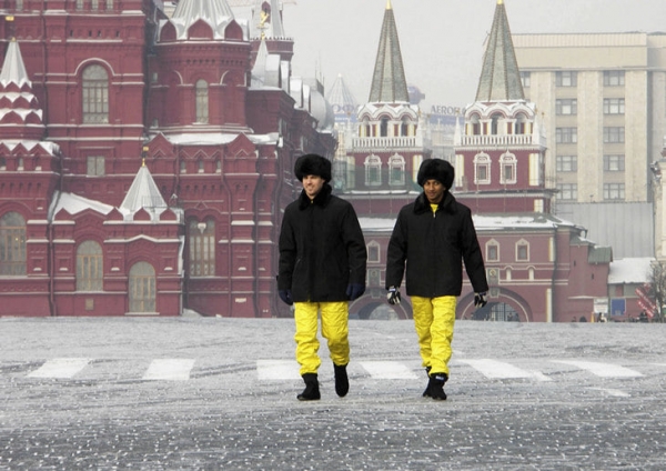 Болид на Красной площади, случайный подиум и внук Ельцина. Первая российская команда «Ф-1» была очень странной