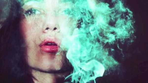 Как курение сигарет и вейпов влияет на зрение человека - Hi-News.ru