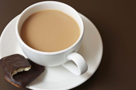 Может ли чай с молоком вызвать рак? Ответила диетолог