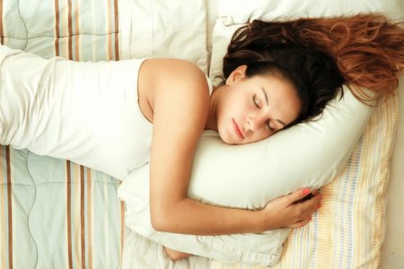 Сон днем снижает риск инфаркта и инсульта почти на 50%