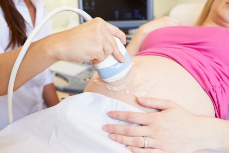 Почему происходит выкидыш на позднем сроке беременности?