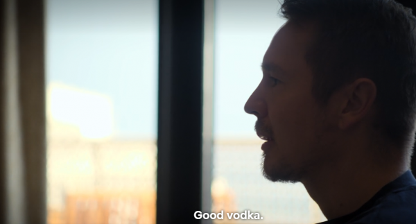 Гонщик «Мерседеса» из Финляндии обожает Сочи за «хорошую водку и караоке». Откровение из сериала Netflix про «Ф-1»