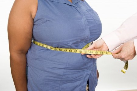Лишний вес в молодости серьезно повышает риск рака у мужчин и женщин