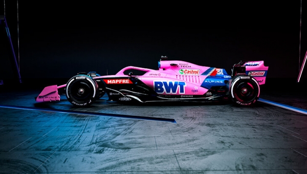 В «Ф-1» розовая реконкиста: хотелки спонсоров испортили лучшую ливрею 2021-го. Идентичность команды Алонсо просто съедена