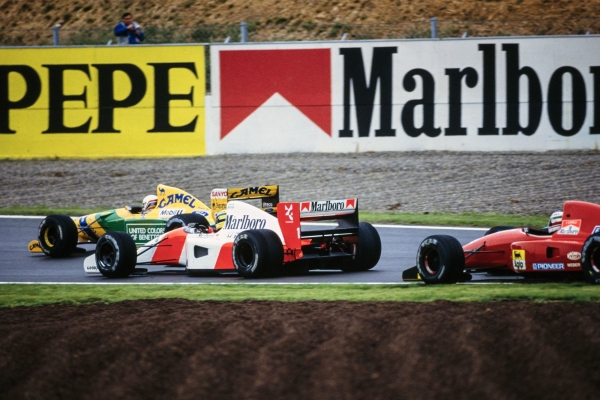 30 лет назад с Испании начали показывать Ф1 в России. Мэнселл доминировал поодаль от Шумахера, а Алези прорезал пелетон