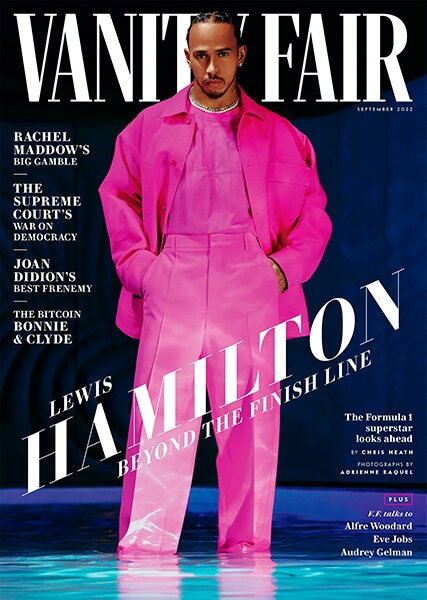 Льюис Хэмилтон облачился в особый розовый – «сильный, смелый, экстравагантный цвет». Ради люксовой кампании Valentino