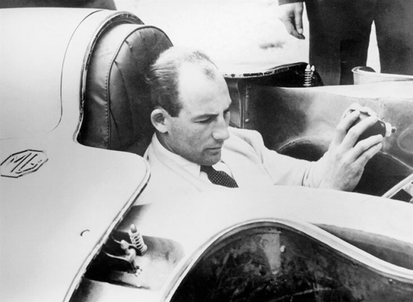 Умер величайший пилот «Ф-1» без чемпионства. Он выжил в опаснейшей эре автоспорта, подарил титул другу и дотянул до 90 лет
