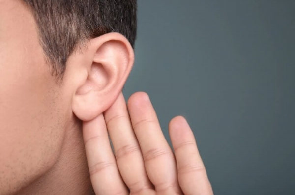 5 признаков того, что у человека ухудшается слух - Hi-News.ru