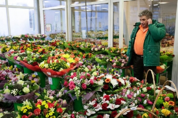 Русский талант из «Феррари» – теперь президент цветочной компании (оборот – 650 млн рублей). Совместит погоню за «Ф-1» и бизнес
