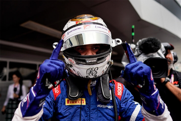 У России – новый чемпион в гонках Гран-при. Он может перейти в «Ф-1» с помощью «Феррари» уже через год
