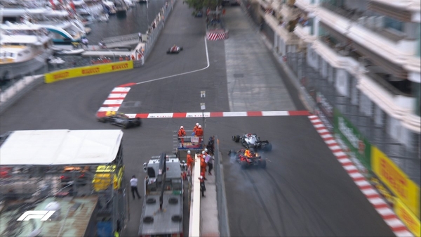 Хэмилтон жаловался всю гонку, но все же выиграл Гран-при Монако