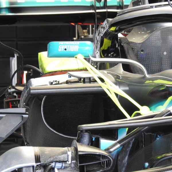 Cередняк «Формулы-1» привез на тесты точную копию чемпионского «Мерседеса». Слишком много сходства в деталях