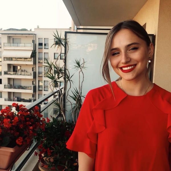 Новая девушка звезды «Феррари» Леклера: дочь большого чиновника Монако, учится на архитектора, играет на рояле